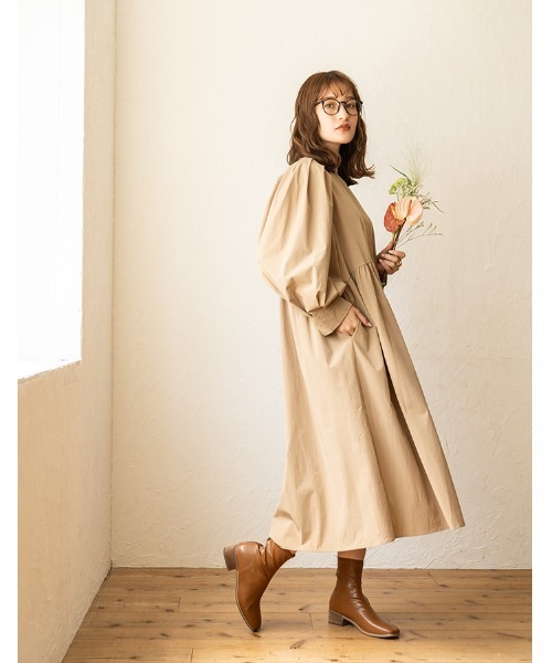 chocomee(チョコミー)の「puff sleeve one-piece/パフスリーブワンピース(ワンピース・レディース・ベージュ/ブラック・FREE)」の2枚目の写真