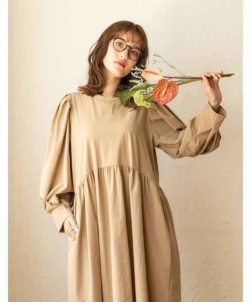 chocomee(チョコミー)の「puff sleeve one-piece/パフスリーブワンピース(ワンピース・レディース・ベージュ/ブラック・FREE)」の5枚目の写真