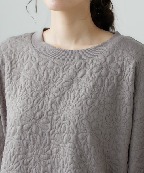 miclat（ミクラ）の「大きいサイズ　花柄キルトジャガードプルオーバー　miclat（スウェット・レディース・ネイビー/ベージュ系/ピンク・LL/3L/4L/5L/L）」の14枚目の写真