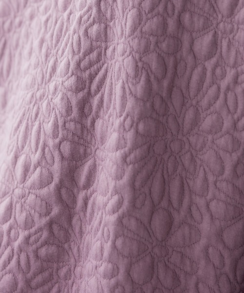 miclat（ミクラ）の「大きいサイズ　花柄キルトジャガードプルオーバー　miclat（スウェット・レディース・ネイビー/ベージュ系/ピンク・LL/3L/4L/5L/L）」の20枚目の写真