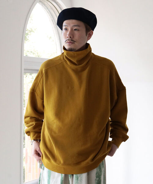 MONITALY(モニタリー)の「Monitaly / タートルネック スウェットシャツ(スウェット・メンズ・ナチュラル/イエロー/オレンジ・LARGE/MEDIUM)」の6枚目の写真