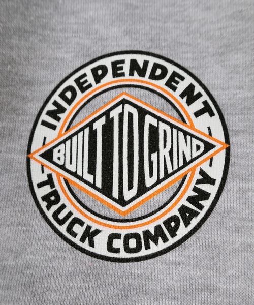 INDEPENDENT（インディペンデント）の「【INDEPENDENT/インデペンデント】 BTG SUMMIT P/O バックプリントフーディー/ワンポイント/ビッグシルエット（パーカー・メンズ・グレー/ブラック・M/L/XL）」の8枚目の写真