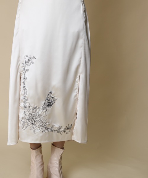 aimoha(アイモハ)の「aimohaオリジナル刺繍スリットプリーツスカート(スカート・レディース・ライトブルー/ベージュ/ゴールド/グレー/グリーン/ブラック・MEDIUM/LARGE/X-LARGE)」の16枚目の写真