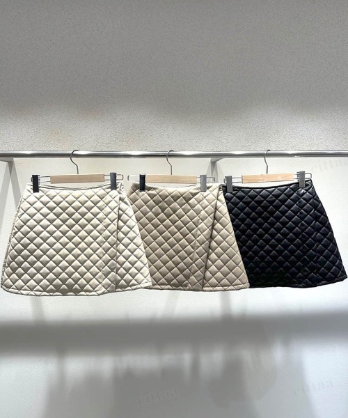 Dalfwin（ダールフィン）の「再販決定 2023SS 春新作　韓国GOLF　キルティングデザインラップスカート　ゴルフウェア レディース スカート スポーツウェア ゴルフ ボトム（スカート・レディース・アイボリー/ブラック・SMALL/MEDIUM）」の20枚目の写真