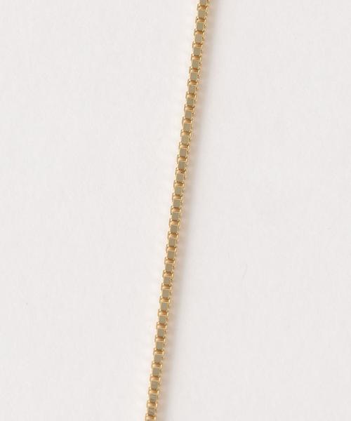 BEAUTY&YOUTH UNITED ARROWS（ビューティーアンドユースユナイテッドアローズ）の「BYTFL トライアングル パールモチーフ ロングネックレス ◆（ネックレス・レディース・ゴールド・フリー）」の3枚目の写真