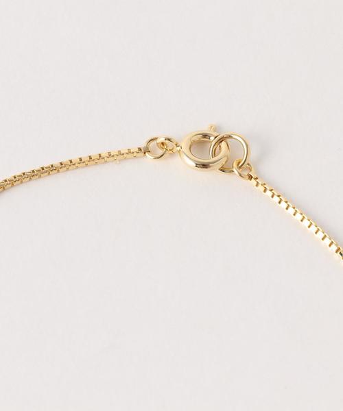 BEAUTY&YOUTH UNITED ARROWS（ビューティーアンドユースユナイテッドアローズ）の「BYTFL トライアングル パールモチーフ ロングネックレス ◆（ネックレス・レディース・ゴールド・フリー）」の4枚目の写真