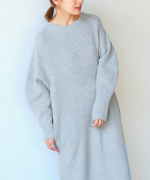 IENA（イエナ）の「変形リブニットワンピース（ワンピース・レディース・ネイビー/アイボリー/サックスブルー・FREE）」の3枚目の写真