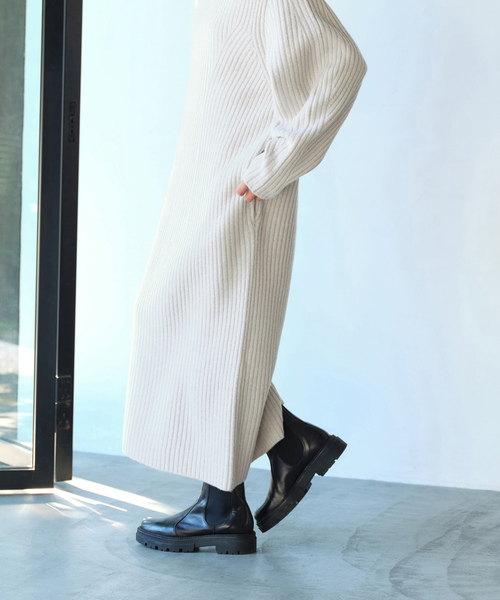 IENA（イエナ）の「変形リブニットワンピース（ワンピース・レディース・ネイビー/アイボリー/サックスブルー・FREE）」の8枚目の写真