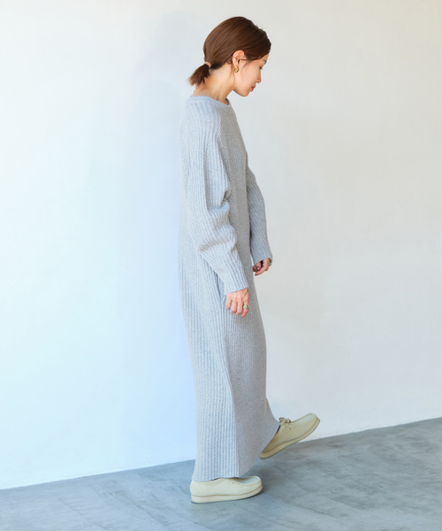 IENA（イエナ）の「変形リブニットワンピース（ワンピース・レディース・ネイビー/アイボリー/サックスブルー・FREE）」の12枚目の写真