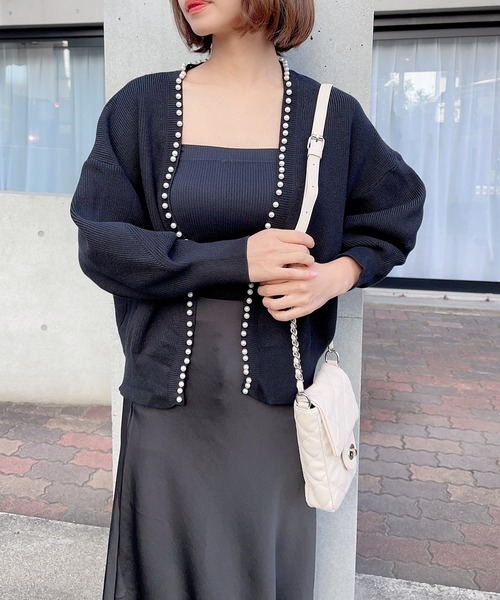 MAISON BREEZE（メゾンブリーズ）の「【MAISON BREEZE】パールデザインニットカーディガンKNF（カーディガン/ボレロ・レディース・ブラック/ネイビー・FREE）」の6枚目の写真