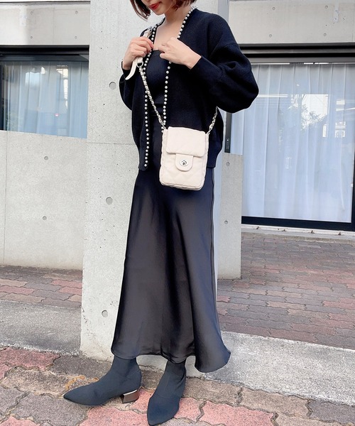 MAISON BREEZE（メゾンブリーズ）の「【MAISON BREEZE】パールデザインニットカーディガンKNF（カーディガン/ボレロ・レディース・ブラック/ネイビー・FREE）」の8枚目の写真