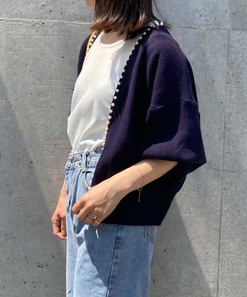 MAISON BREEZE（メゾンブリーズ）の「【MAISON BREEZE】パールデザインニットカーディガンKNF（カーディガン/ボレロ・レディース・ブラック/ネイビー・FREE）」の5枚目の写真