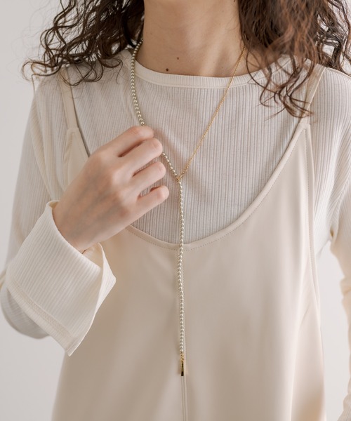 mystic（ミスティック）の「Lara パールスイングネックレス（ネックレス・レディース・シルバー/ゴールド・ONE SIZE）」の2枚目の写真