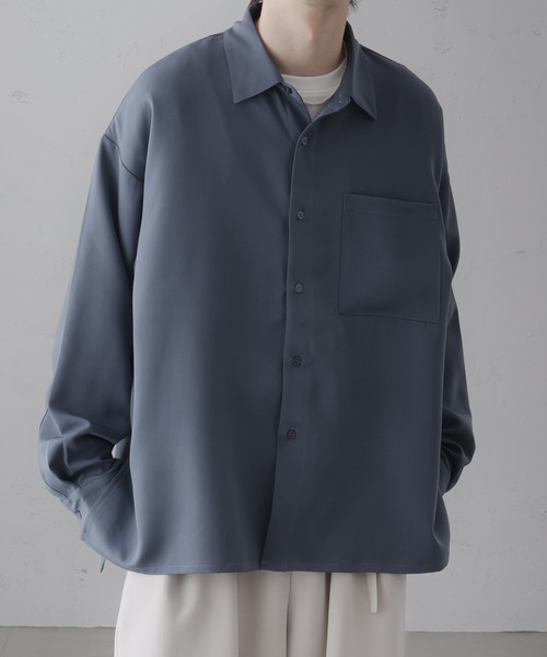 epnok(エプノック)の「サイドスリットベーシックルーズシャツ(シャツ/ブラウス・メンズ・チャコールグレー/ブラック/オフホワイト/カーキ/グレイッシュベージュ/グレイッシュブルー/モカ・SMALL/X-SMALL/LARGE/MEDIUM)」の7枚目の写真