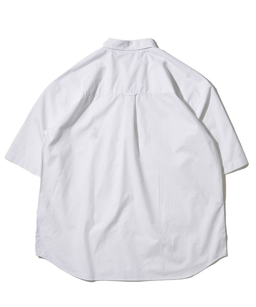 ADPOSION（アドポーション）の「【Red Cap Girl】ワンポイント刺繍 ビッグシルエット 半袖 ボタンダウンシャツ（シャツ/ブラウス・メンズ・ブラック/その他/ホワイト/ネイビー系1/ネイビー/ブルー系1/サックスブルー・LARGE/MEDIUM）」の22枚目の写真