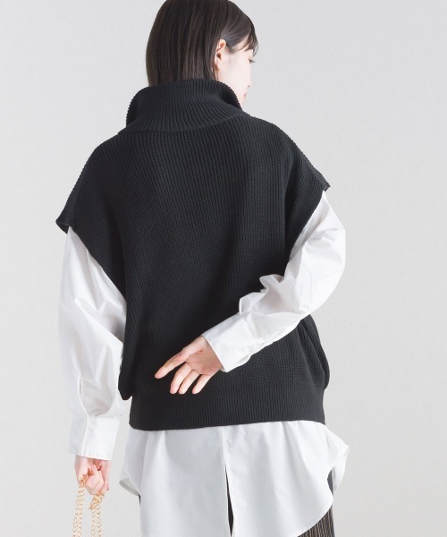 terrace(テラス)の「ジップフライオフタートルニットベストトップ(ベスト・レディース・カーキオリーブ/ピンク/グレイッシュベージュ/ブラック・MEDIUM)」の6枚目の写真