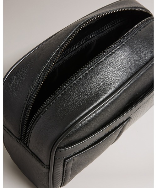 Ted Baker（テッドベーカー）の「KILZIP ウーブンレザー トラベルポーチ（ポーチ）」 WEAR