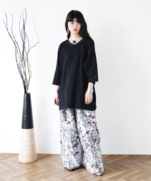 Air Tokyo(エアートウキョー)の「オーバーサイズ ドルマンスリーブ S/S カットソー(Tシャツ/カットソー・メンズ・グレイッシュベージュ/ブラック/オフホワイト・LARGE/MEDIUM)」の21枚目の写真