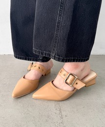 Loueme（ルエム）の「ポインテッドトゥ太ベルトミュール（パンプス）」