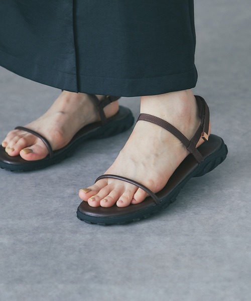 RIVE DROITE(リヴドロワ)の「R.good/ラインストラップスポサン(サンダル・レディース・ブラウン/ブラック・S/M/L)」の3枚目の写真