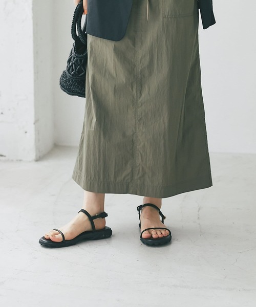 RIVE DROITE(リヴドロワ)の「R.good/ラインストラップスポサン(サンダル・レディース・ブラウン/ブラック・S/M/L)」の20枚目の写真