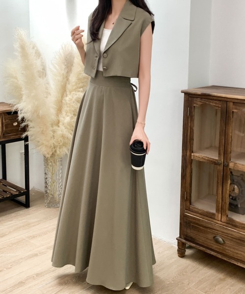 ABITOKYO（アビトーキョー）の「ショート丈ジャケット＆ハイウエストボリュームフレアスカートセットアップ（セットアップ・レディース・ベージュ/モカ/ブラック/チャコールグレー/ブルーグレー/ブラウン/カーキ・M/L）」の7枚目の写真