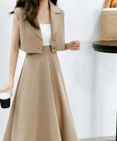 ABITOKYO（アビトーキョー）の「ショート丈ジャケット＆ハイウエストボリュームフレアスカートセットアップ（セットアップ・レディース・ベージュ/モカ/ブラック/チャコールグレー/ブルーグレー/ブラウン/カーキ・M/L）」の9枚目の写真