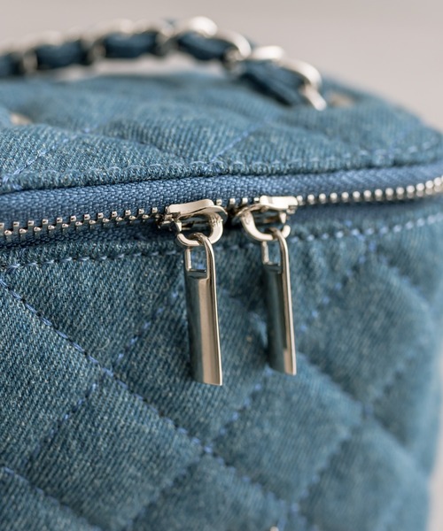 loti（ロティ）の「loti デニムミニバニティ（ショルダーバッグ・レディース・ネイビー/ブルー・ONE SIZE）」の5枚目の写真