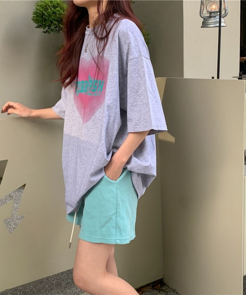 LYEON（リヨン）の「ぼんやりハートオーバーサイズT（Tシャツ/カットソー・レディース・グレー/ホワイト/チャコールグレー・FREE）」の4枚目の写真