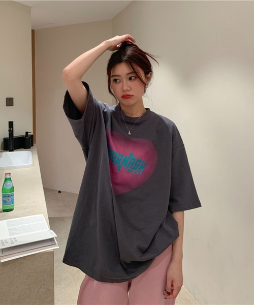 LYEON（リヨン）の「ぼんやりハートオーバーサイズT（Tシャツ/カットソー・レディース・グレー/ホワイト/チャコールグレー・FREE）」の15枚目の写真