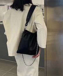 ワイドベルト スクエアチェーンショルダーバッグ