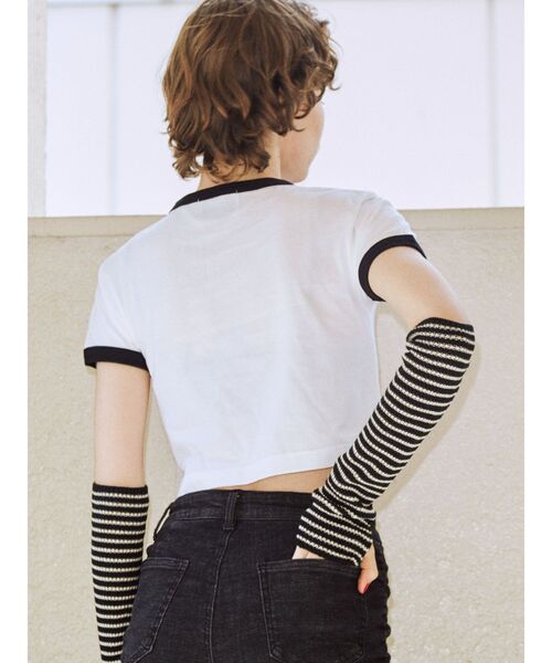 jouetie(ジュエティ)の「ボーダーアームウォーマー(アームカバー・レディース・レッド/ブラック・MEDIUM)」の6枚目の写真