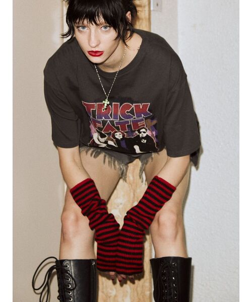 jouetie(ジュエティ)の「ボーダーアームウォーマー(アームカバー・レディース・レッド/ブラック・MEDIUM)」の9枚目の写真