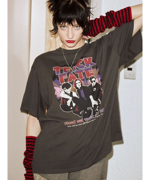 jouetie(ジュエティ)の「ボーダーアームウォーマー(アームカバー・レディース・レッド/ブラック・MEDIUM)」の11枚目の写真