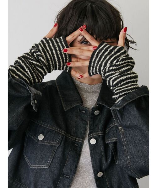 jouetie(ジュエティ)の「ボーダーアームウォーマー(アームカバー・レディース・レッド/ブラック・MEDIUM)」の13枚目の写真