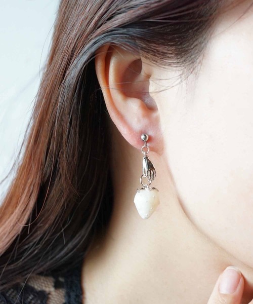 CERCA（チェルカ）の「jolie minette/もぎたて いちご狩り シルバー ピアス（ピアス（両耳用）・レディース・ブラック/ベージュ/ブラウン/クリア・FREE）」の11枚目の写真