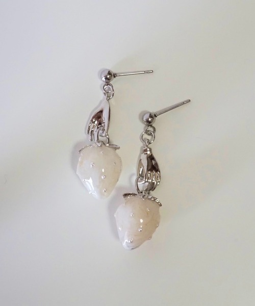 CERCA（チェルカ）の「jolie minette/もぎたて いちご狩り シルバー ピアス（ピアス（両耳用）・レディース・ブラック/ベージュ/ブラウン/クリア・FREE）」の13枚目の写真