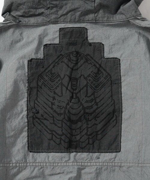 C.E(シーイー)の「C.E / OVERDYE CN PULLOVER HOODY(ブルゾン・メンズ・グレー・MEDIUM/LARGE/X-LARGE)」の7枚目の写真