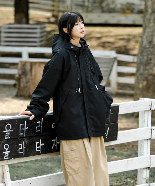 neos(ネオス)の「【neos -addictive design-】ビッグシルエット ボリュームネック フード マウンテン パーカー(マウンテンパーカー・メンズ・ベージュ/カーキ/ブラック・MEDIUM/LARGE/X-LARGE)」の8枚目の写真