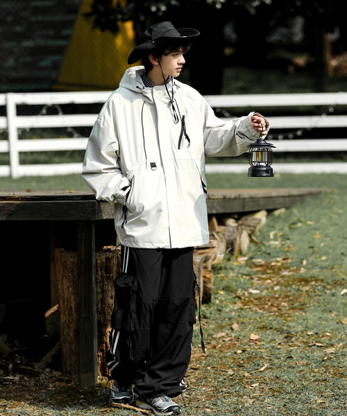 neos(ネオス)の「【neos -addictive design-】ビッグシルエット ボリュームネック フード マウンテン パーカー(マウンテンパーカー・メンズ・ベージュ/カーキ/ブラック・MEDIUM/LARGE/X-LARGE)」の11枚目の写真