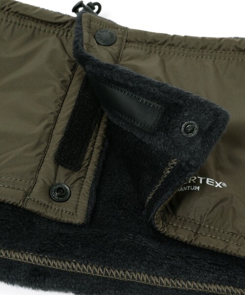 THE NORTH FACE（ザノースフェイス）の「THE NORTH FACE / Reversible Neck Gaiter（ネックウォーマー/スヌード・レディース・オリーブ/ブラック・ONE SIZE）」の9枚目の写真