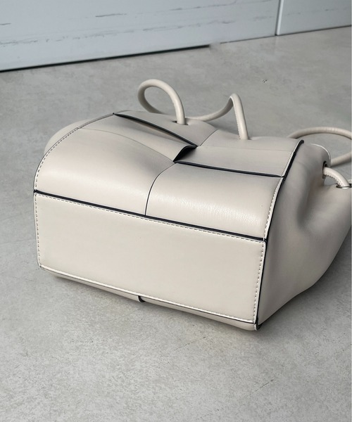 Thevon（ゼボン）の「ブレイドミニバッグ（ショルダーバッグ・レディース・モカ/アイボリー/ブラック・FREE）」の20枚目の写真