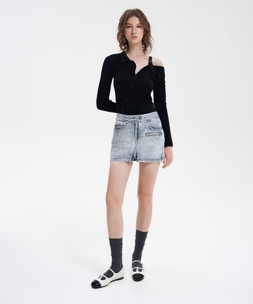 CHARLES & KEITH（チャールズ & キース）の「ダブルストラップ ティーバーメリージェーン（パンプス・レディース・ホワイト/ブラック系その他7・25.5cm/25cm/23cm/22.5cm/24.5cm/23.5cm）」の12枚目の写真