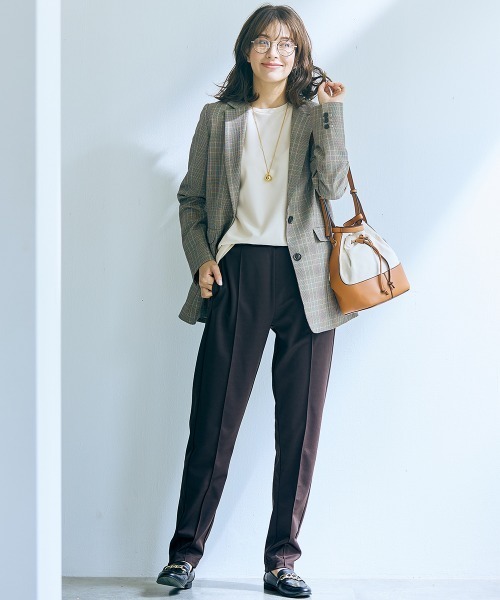 slattgir(スラットジール)の「高身長 ピンタックカットストレートパンツ(セットアップ対応)(トールサイズ)(スラックス・レディース・ライトベージュ/ブラック/ブラウン・M/L/LL/3L/4L/5L)」の16枚目の写真