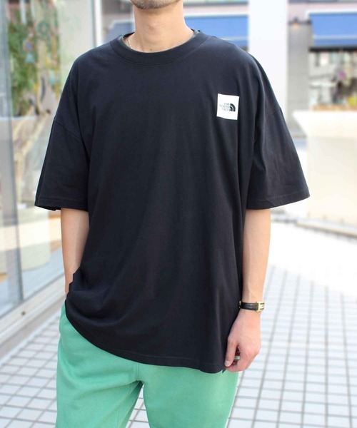 THE NORTH FACE(ザノースフェイス)の「【THE NORTH FACE】ノースフェイス M S/S BOX NSE DROP SHOULDER TEE ワンポイント Tシャツ NF0A811X(Tシャツ/カットソー・メンズ・ブラック/ホワイト・XL/S/M/L)」の2枚目の写真