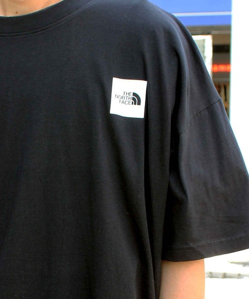 THE NORTH FACE(ザノースフェイス)の「【THE NORTH FACE】ノースフェイス M S/S BOX NSE DROP SHOULDER TEE ワンポイント Tシャツ NF0A811X(Tシャツ/カットソー・メンズ・ブラック/ホワイト・XL/S/M/L)」の4枚目の写真