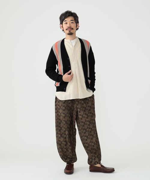 BEAMS PLUS(ビームスプラス)の「BEAMS PLUS / コットン ジャカード ストライプ カーディガン(カーディガン/ボレロ・メンズ・ベージュ/ブラック/イエロー系その他6/サックスブルー・M/S/XL/L)」の5枚目の写真