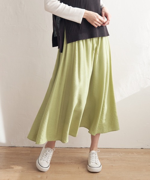 フォクシー ボリュームギャザースカート　シャカシャカ素材　イエロー　38 新品 ikka（イッカ）の「ボリュームギャザースラブスカート（スカート