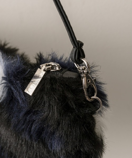 teresa cambi（テレサ・カンビ）の「【TERESA CAMBI(テレサカンビ)】ear別注/柄ショルダーバッグ（ショルダーバッグ・レディース・ネイビー/レッド・FREE）」の3枚目の写真