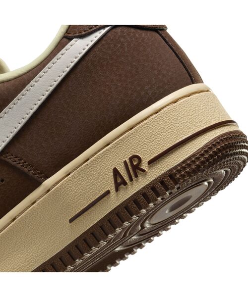 NIKE（ナイキ）の「ナイキ エア フォース 1 '07 メンズシューズ / Nike Air Force 1 '07 Men's Shoes＜24-30cm 展開＞（スニーカー・メンズ・ブラウン系その他2・27/30/28/24/25.5/29/25/24.5/28.5/26/29.5/27.5/26.5）」の8枚目の写真